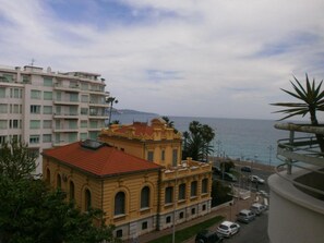Unclassified image, 4 of 74, button - Hôtel Magnan (Nice)