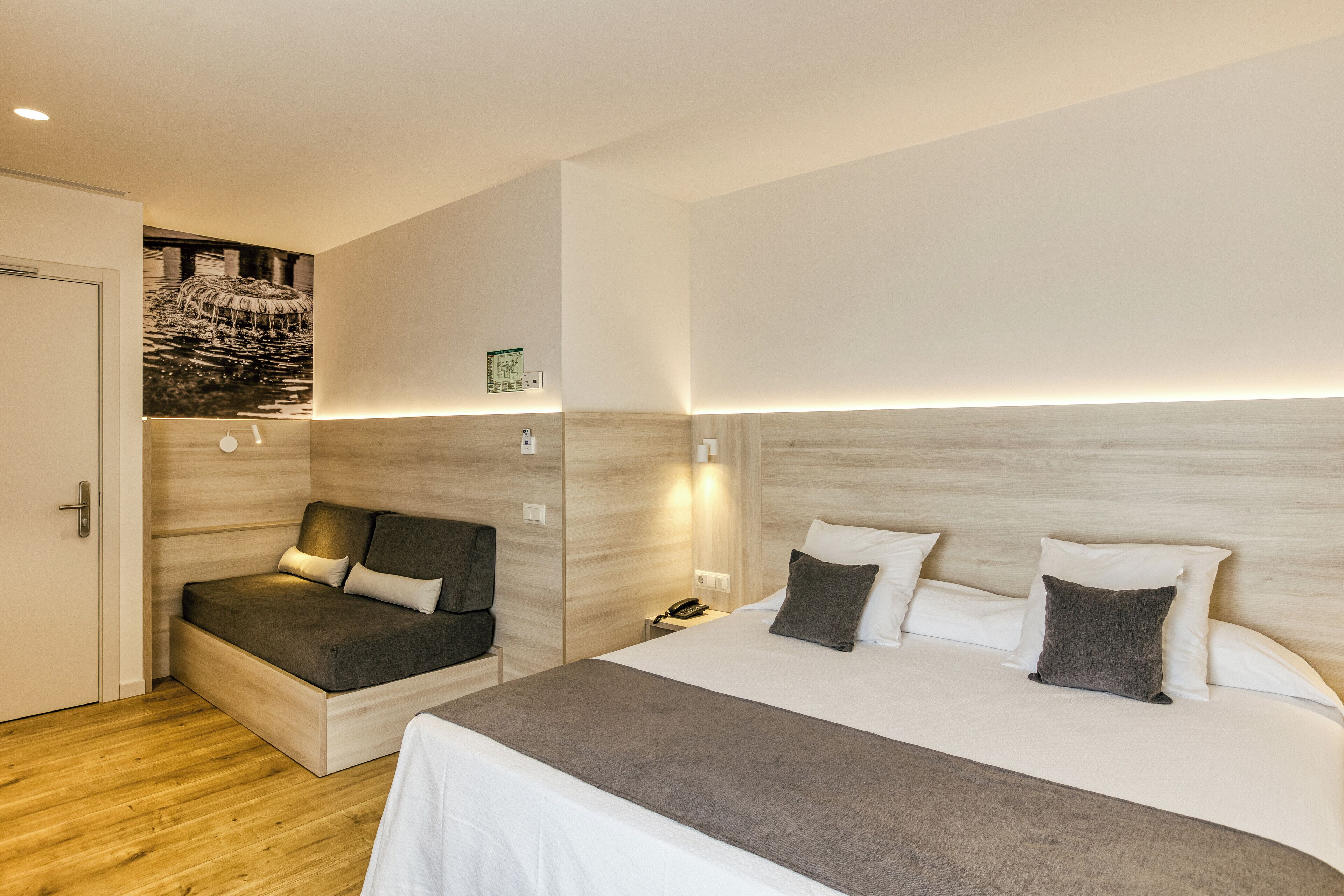 Coffres-forts dans les chambres, bureau, chambres insonorisées