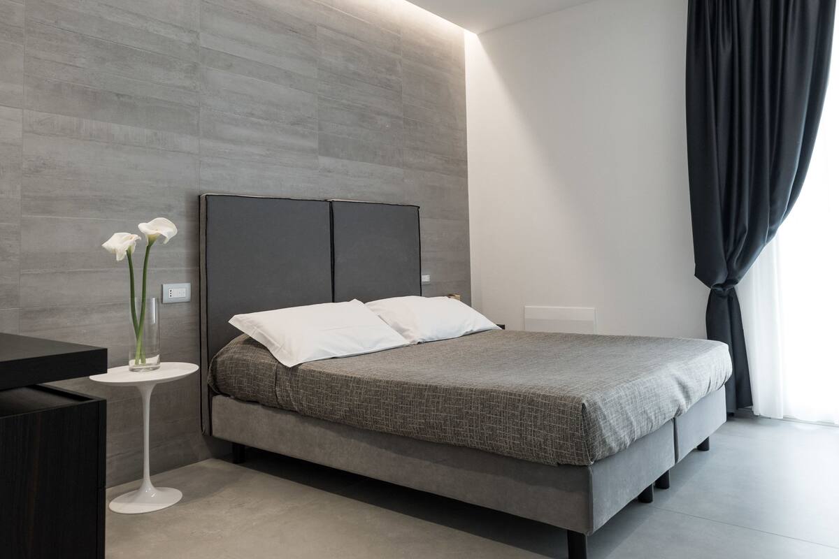 Kamar Double atau Twin Superior, pemandangan laut terbatas | Minibar, brankas, meja kerja, dan tirai kedap cahaya