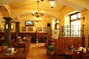 Se sirven desayunos, almuerzos y cenas