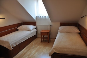 Loft | Minibar, caja fuerte, escritorio y sistema de insonorización