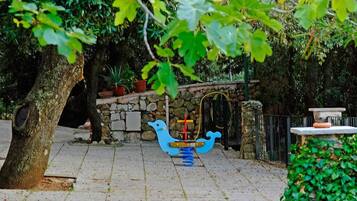 Children's play area - outdoor