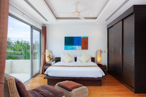 Ropa de cama de alta calidad y minibar 