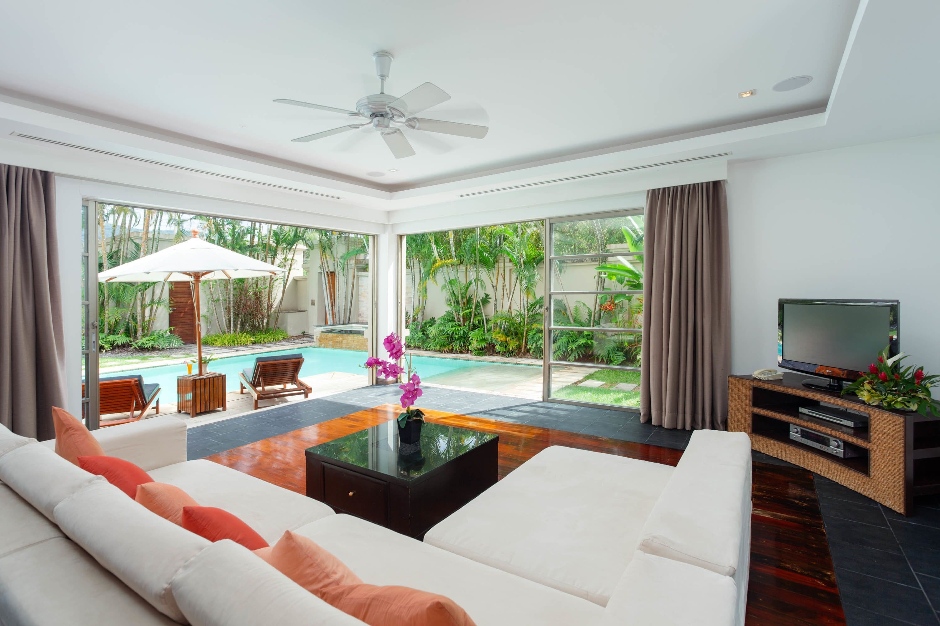 Televisión plasma, reproductor de DVD