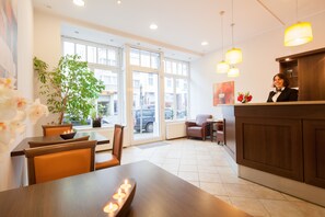 Reception - Hotel Herzog (Düsseldorf)