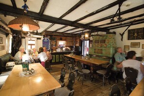 Dîner et souper servis sur place, cuisine internationale