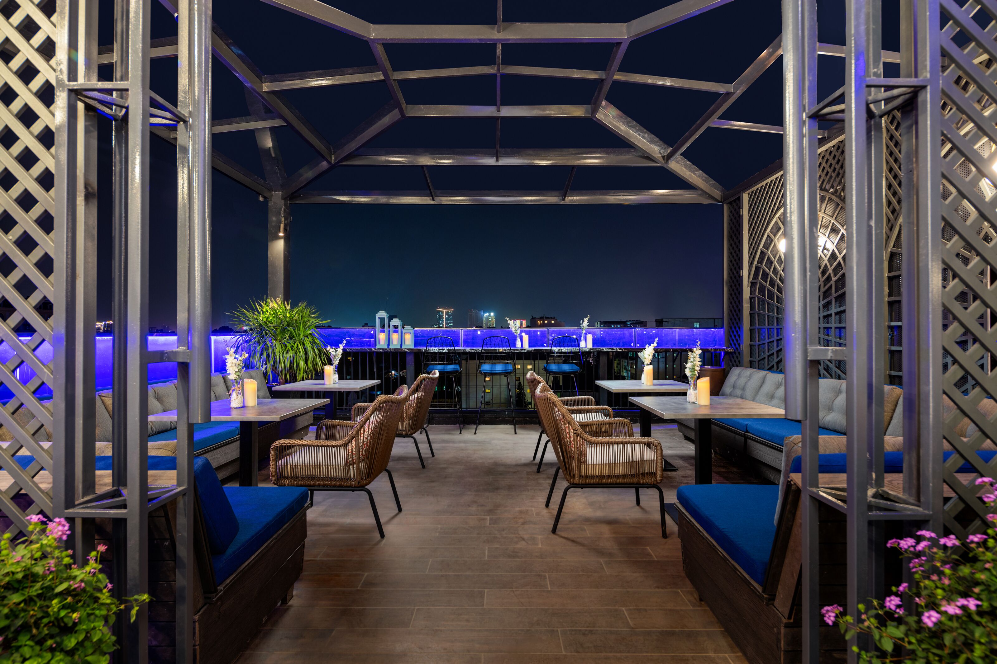 breakfast, lunch, dinner served; local cuisine