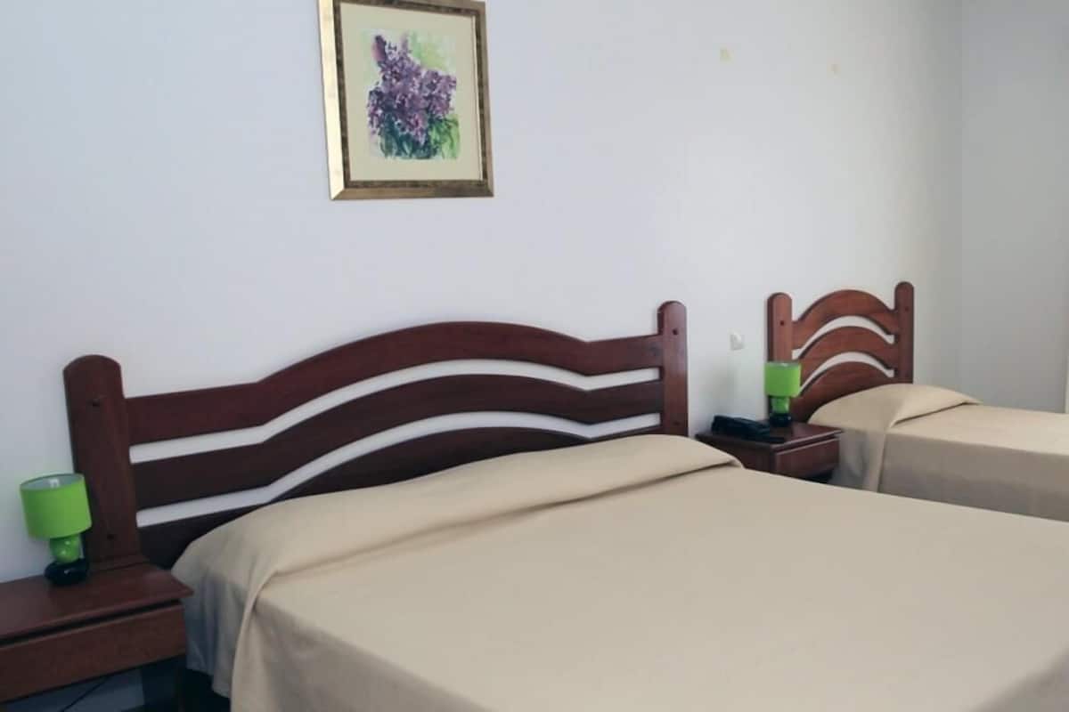 minibar, free wifi, bed sheets