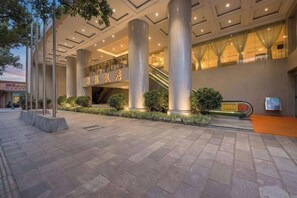 Exterior - Yaolong Hotel (Kunming)