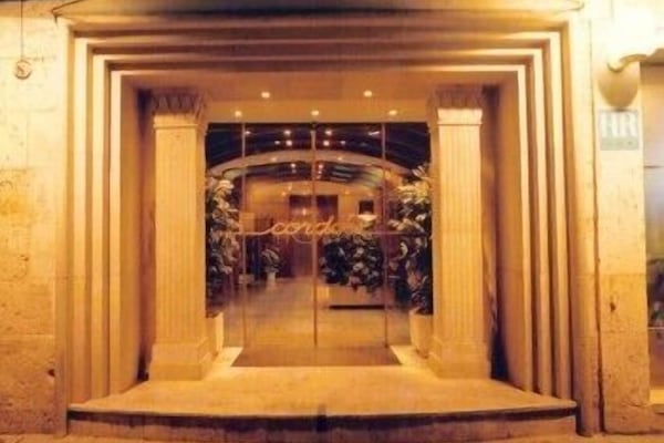 Entrada al alojamiento