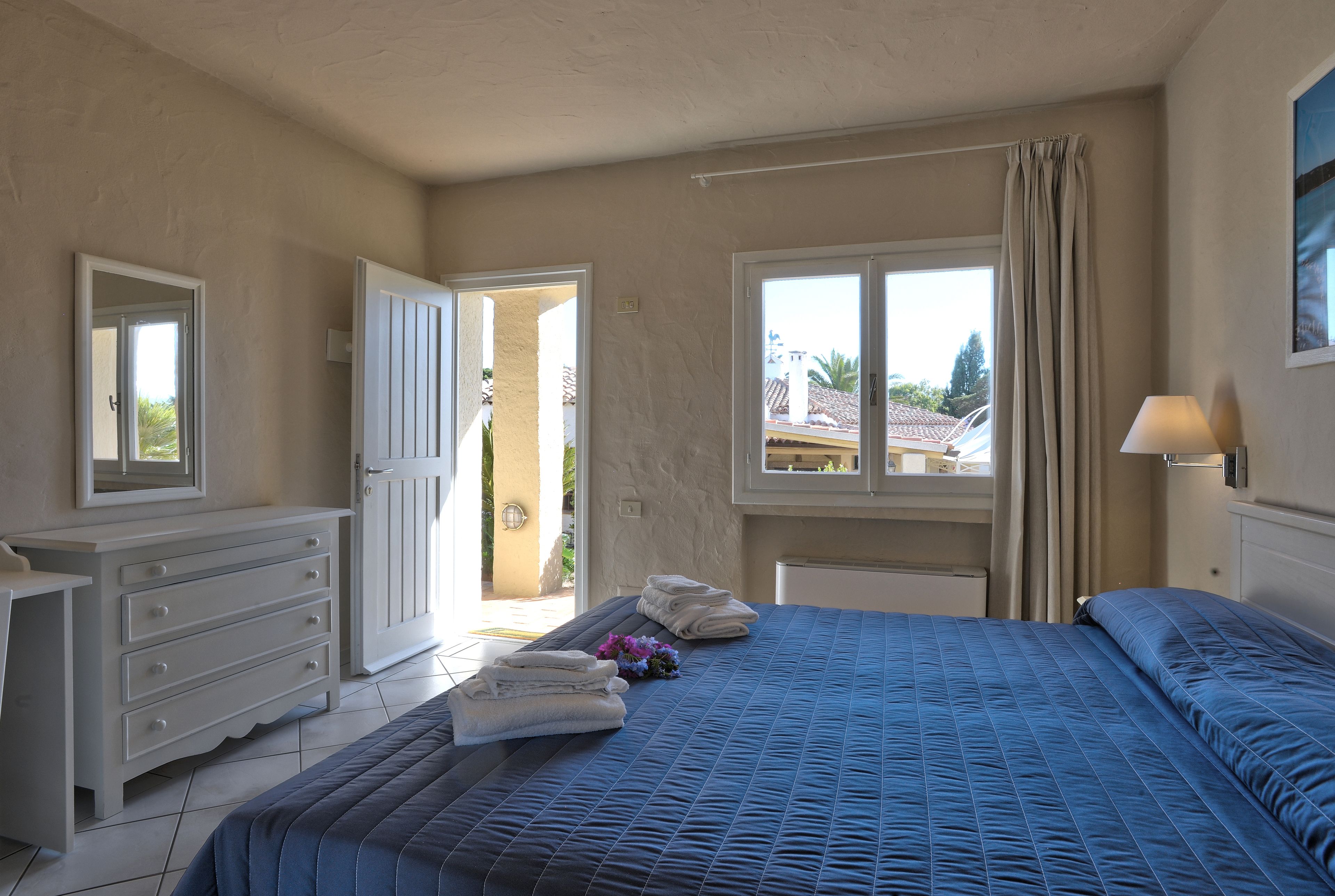 classic double or twin room | minibar, in-room safe, free wifi