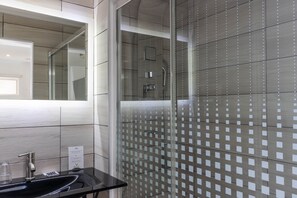Comfort Double Room | Bathroom
