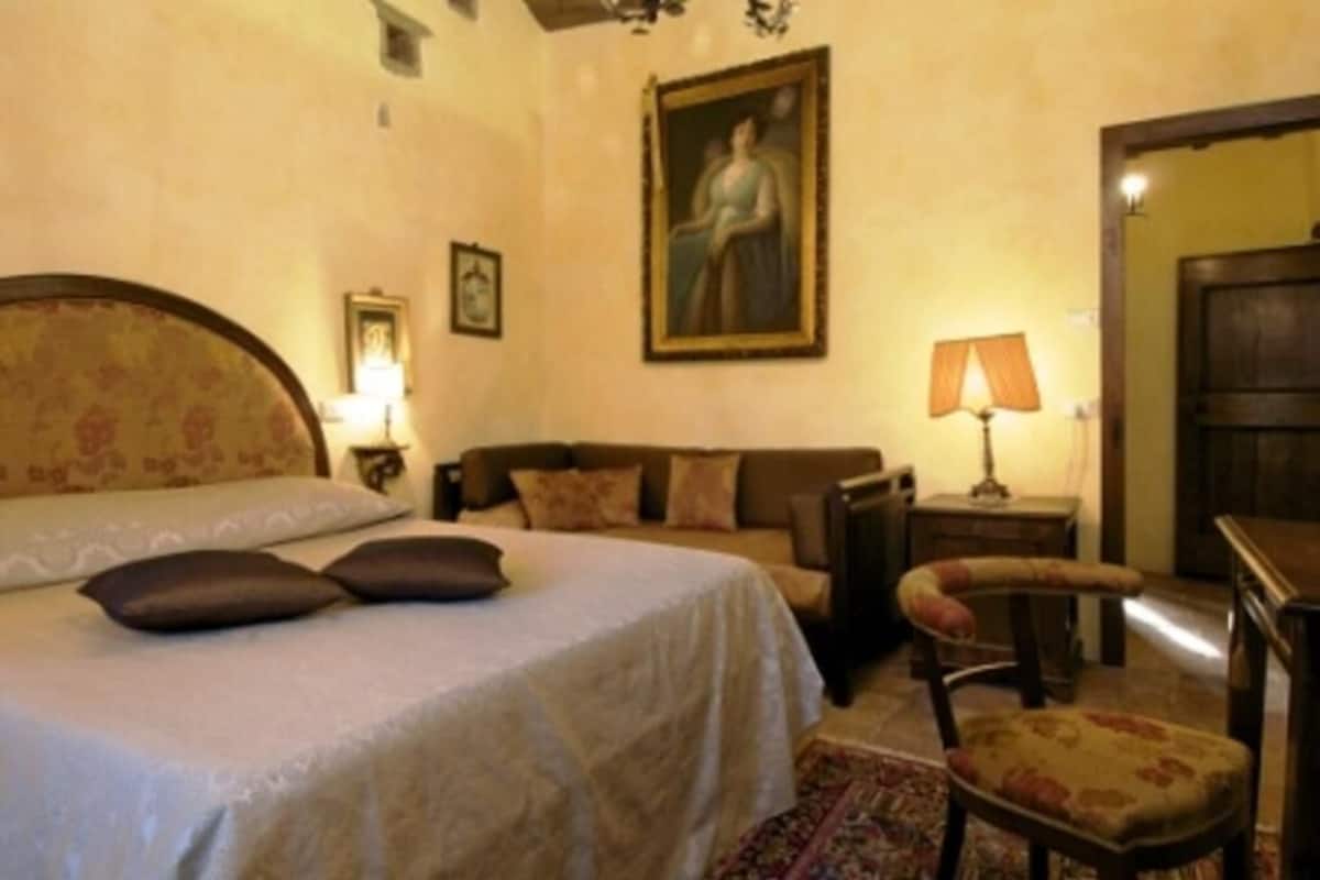 Sábanas italianas Frette, colchones Select Comfort y minibar 