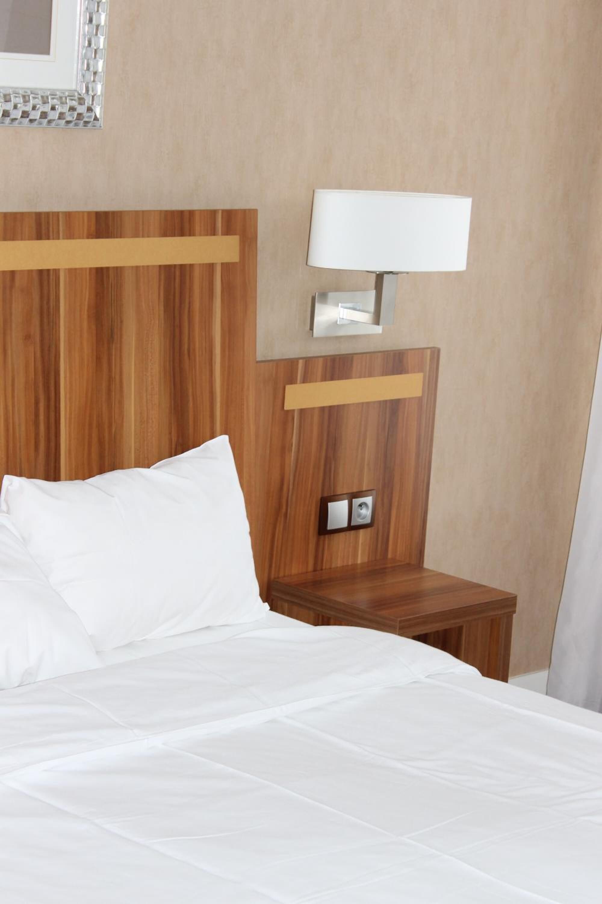 Photo - Hotel The Originals du Grand Monarque Nantes Gare