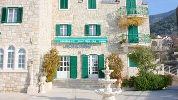 Façade de lâhĂ©bergement