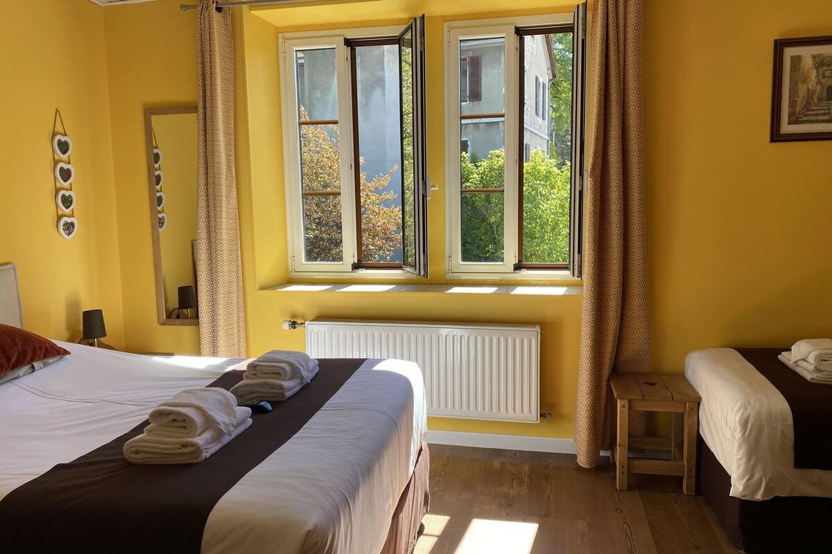 standard quadruple room, 1 bedroom | desk, iron/ironing board, free wifi, bed sheets