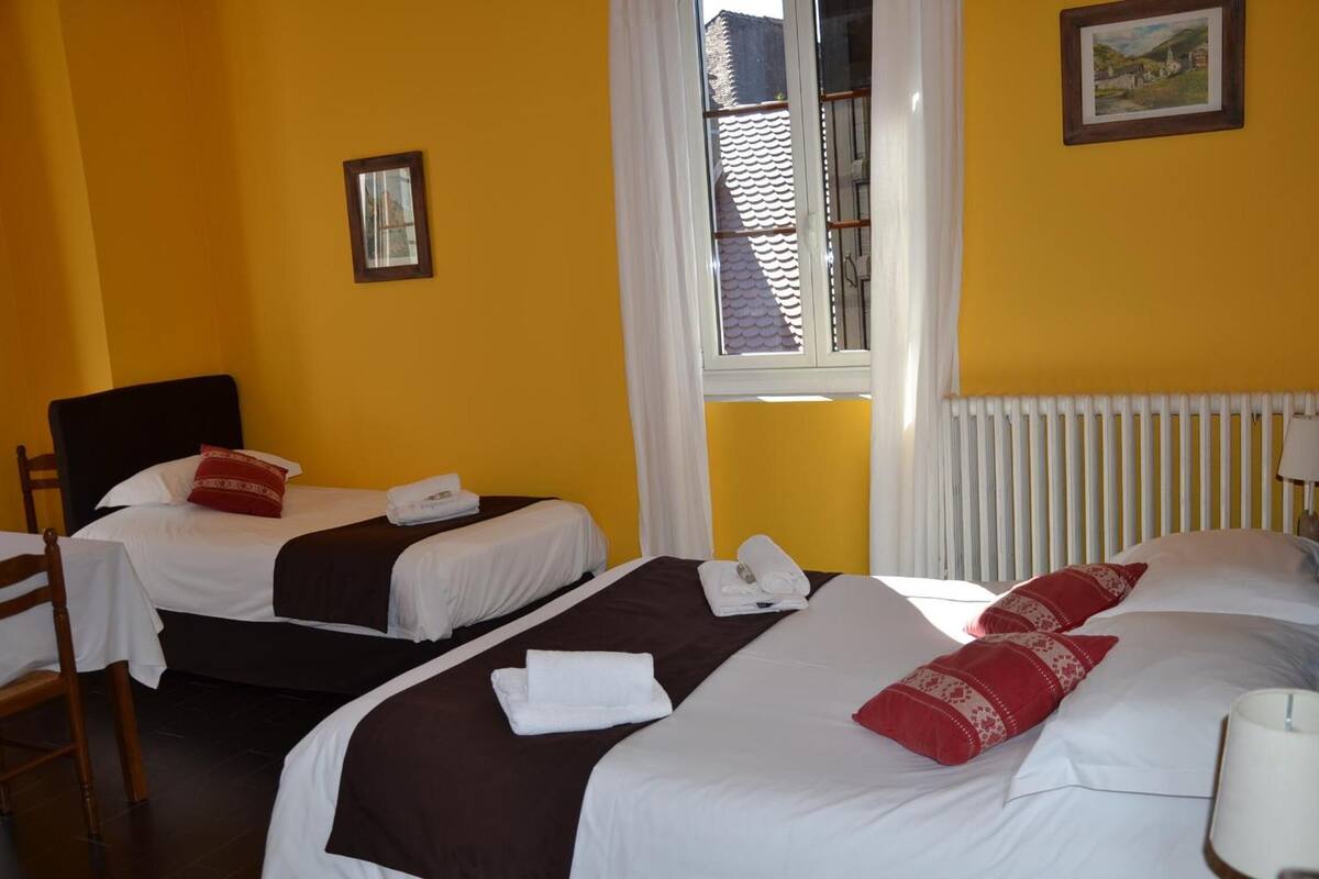 desk, iron/ironing board, free wifi, bed sheets