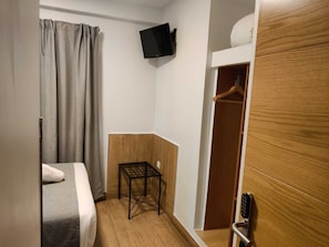 Economy Double or Twin Room