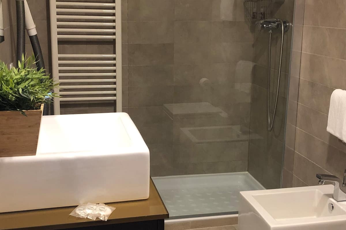 junior suite, balcony | bathroom | hair dryer, bidet, towels