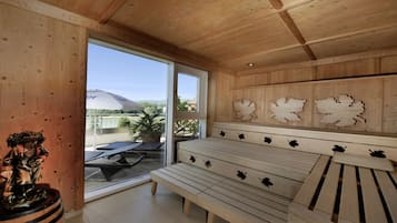 Sauna, reflexology, 4 treatment rooms