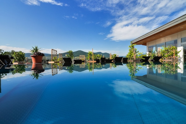 Outdoor pool, sun loungers