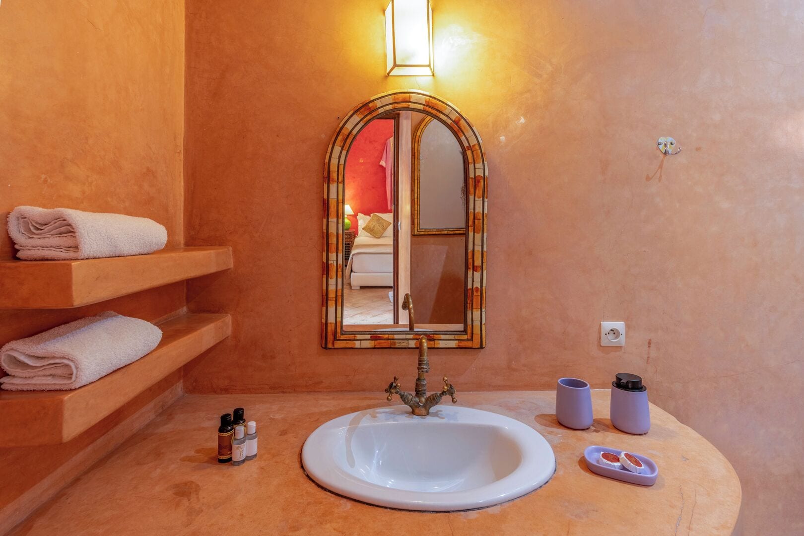 Photo - Riad Saba