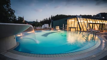 Piscine couverte, piscine extérieure