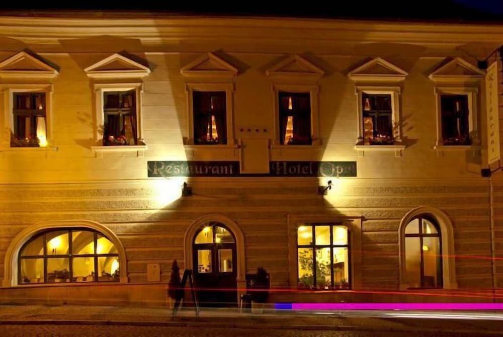 Hotel Opat by null