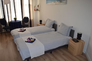 Doppelzimmer | 2 Schlafzimmer, Select-Comfort-Betten, Minibar, Zimmersafe