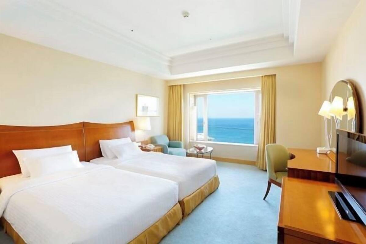 In-room safe, desk, laptop workspace, WiFi (free)