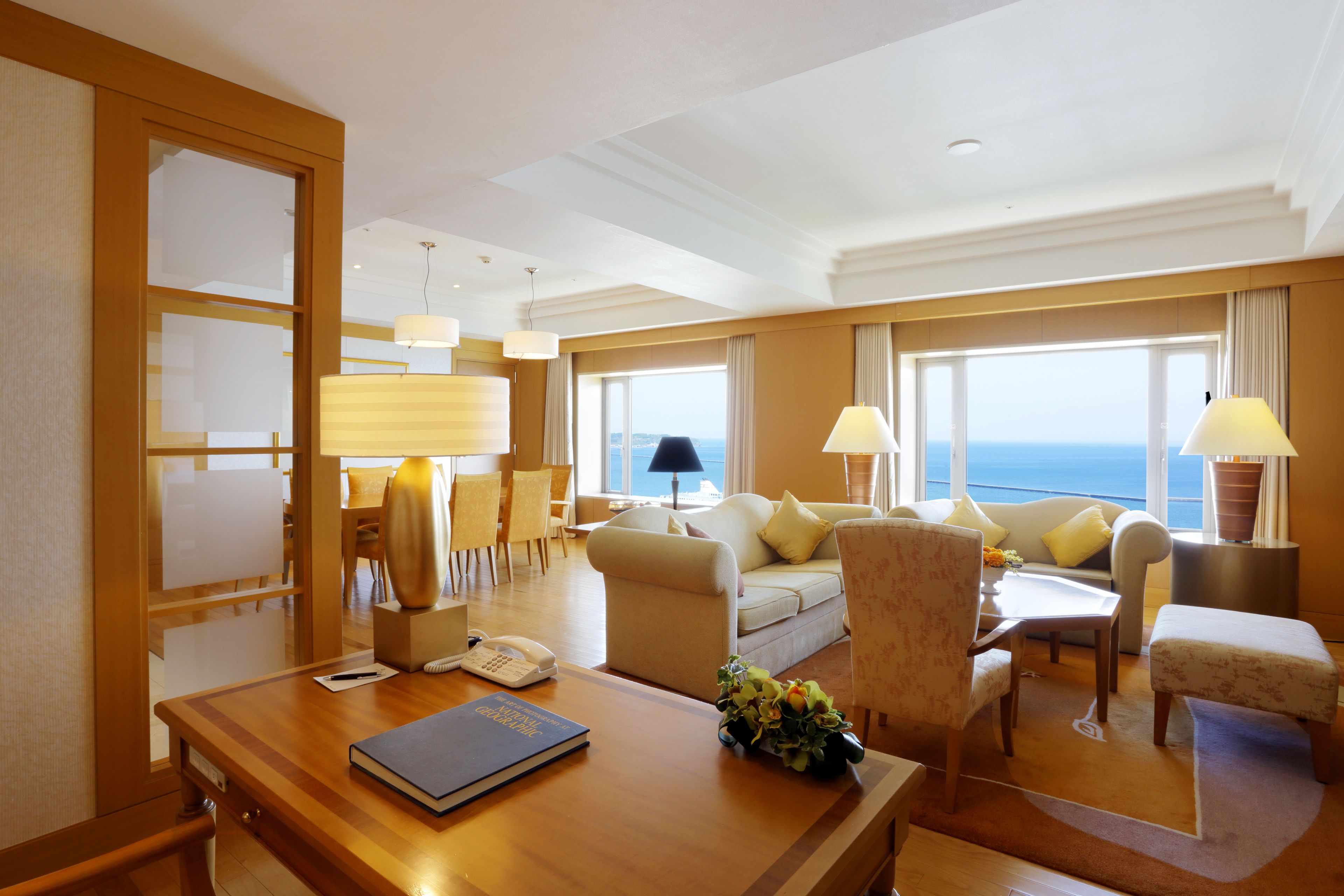 presidential suite room, non smoking | 1 bedroom, in-room safe, desk, laptop workspace