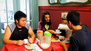 Free daily continental breakfast