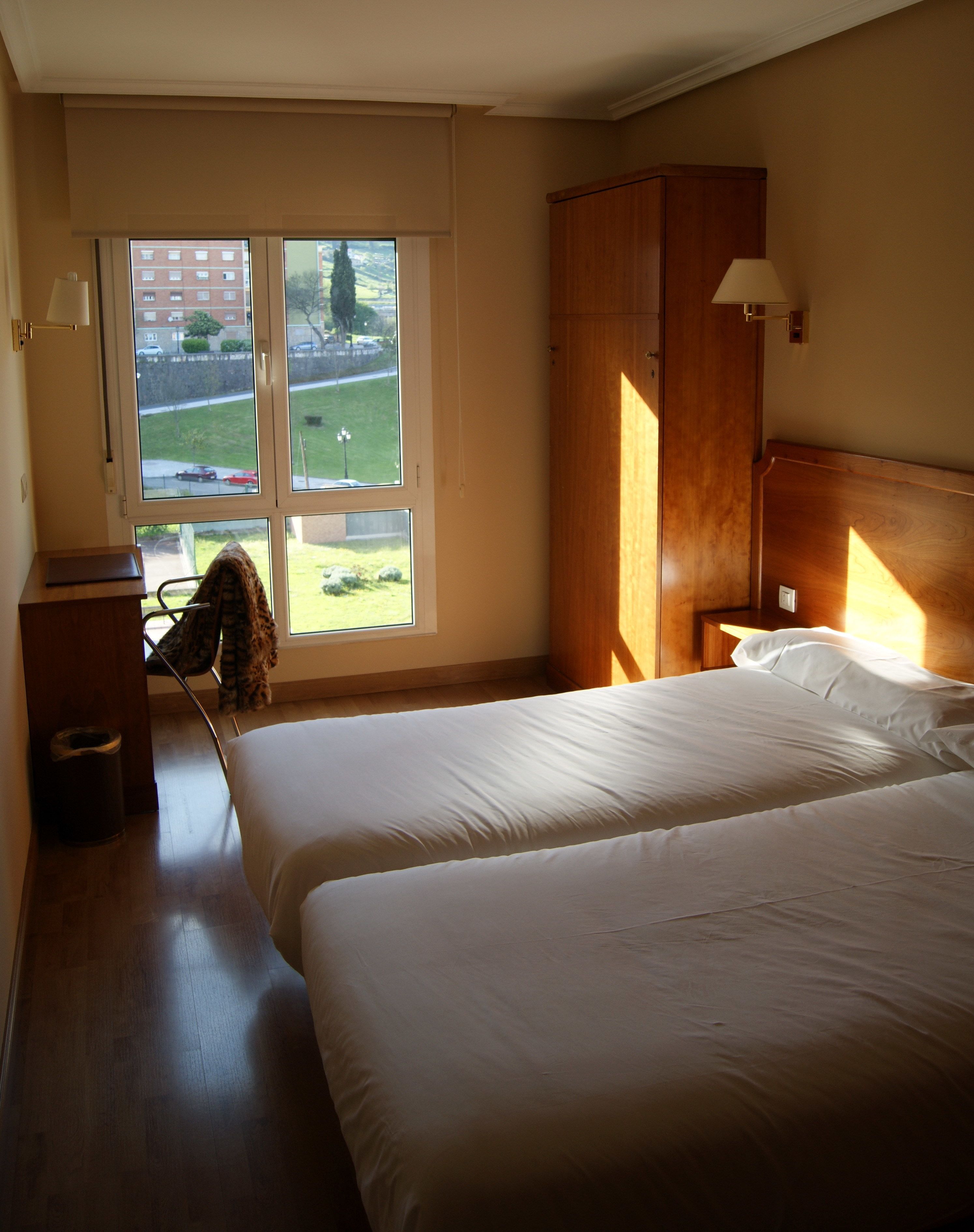 twin room | minibar, in-room safe, desk, iron/ironing board