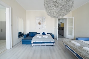 Extra beds - Budapest Easy Flats- Oktogon Lux Apartment (Budapest)