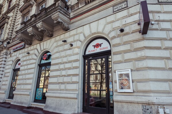 Front of property - Budapest Easy Flats- Oktogon Lux Apartment (Budapest)