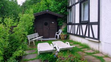 Hot stone massages, deep-tissue massages, massages