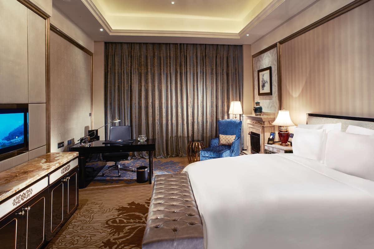 1 bedroom, minibar, in-room safe, desk