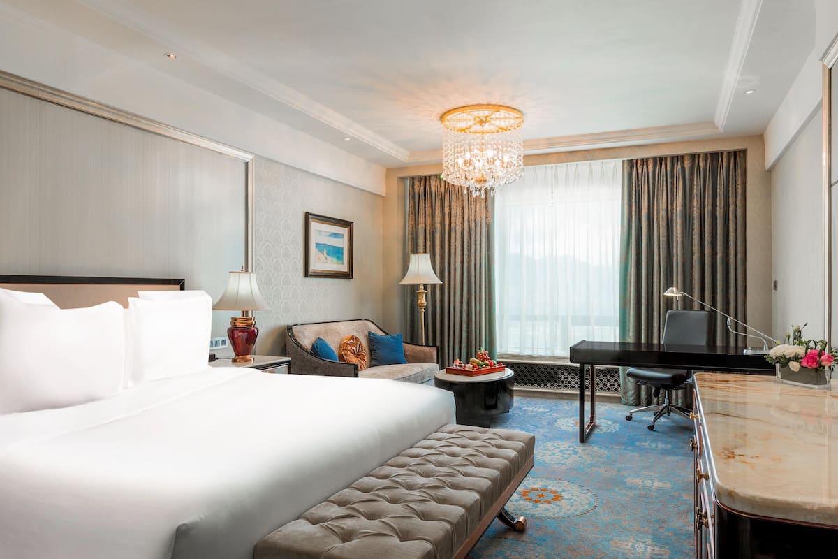 Down duvets, minibar, in-room safe, desk