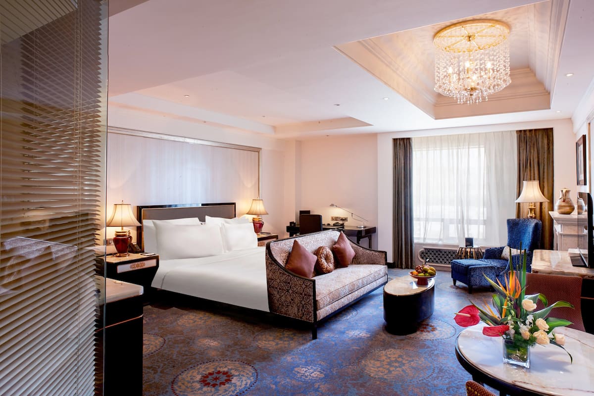 1 bedroom, minibar, in-room safe, desk