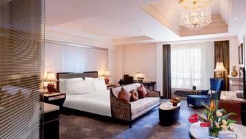 Premium Room, 1 King Bed (Club Lounge Access)