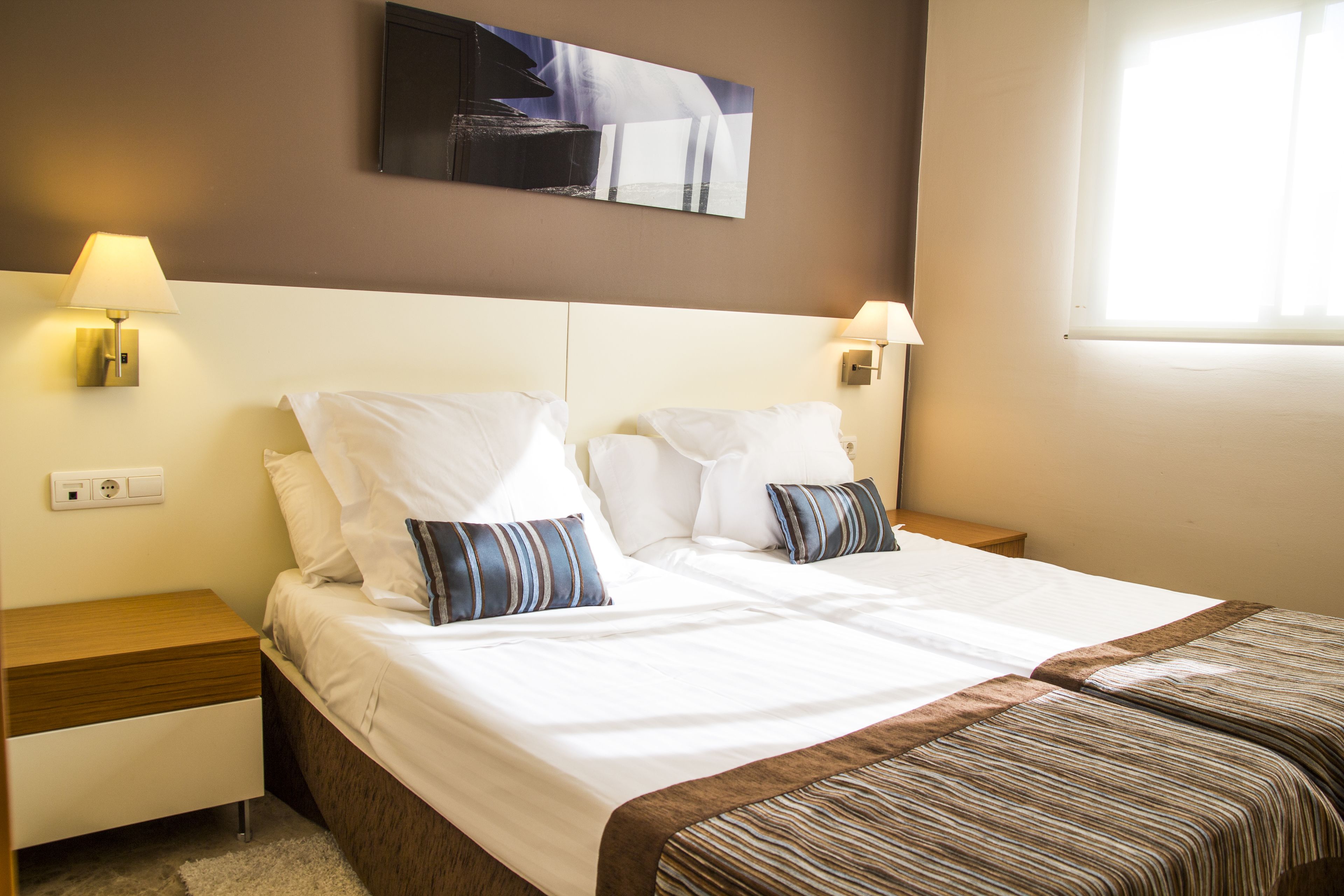 高级公寓 (3 persons) | 1 多间卧室、加厚床垫、特色装修、办公桌