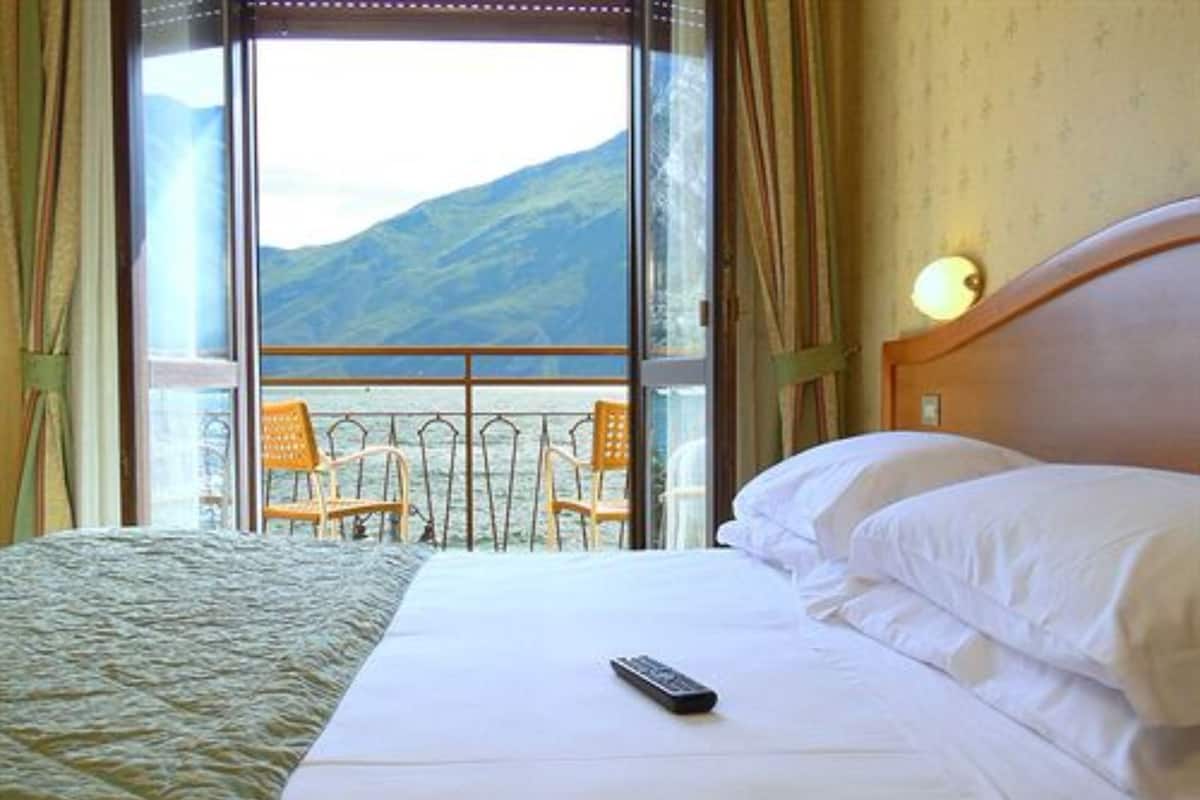 Comfort tweepersoonskamer, balkon, uitzicht op meer | Kameruitzicht