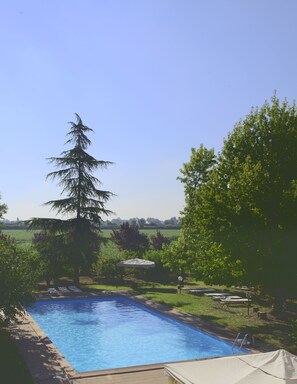 Seasonal outdoor pool