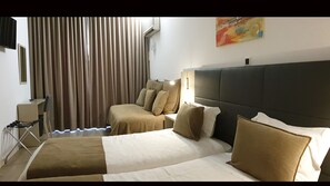 Quarto família | Escrivaninha, espaço de trabalho para notebook