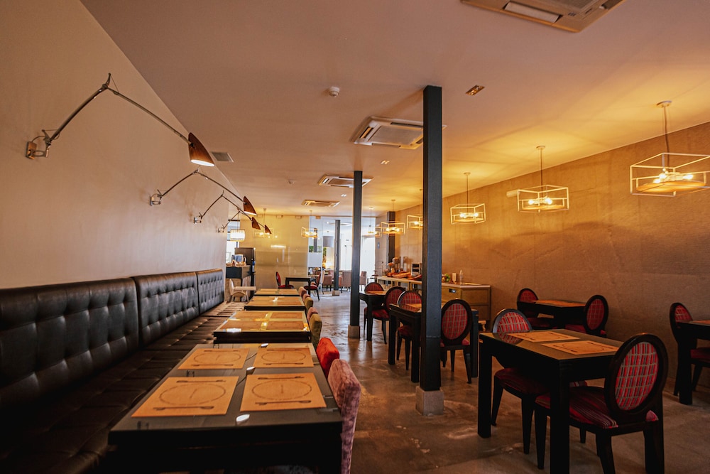 Hotel YIT El Postigo by null