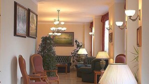 Unclassified image, 3 of 17, button - Burg Hotel (Budapest)
