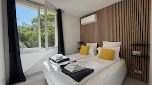 Family Apartment | Iron/ironing board, free WiFi, bed sheets - Kimi Résidence (Cannes)