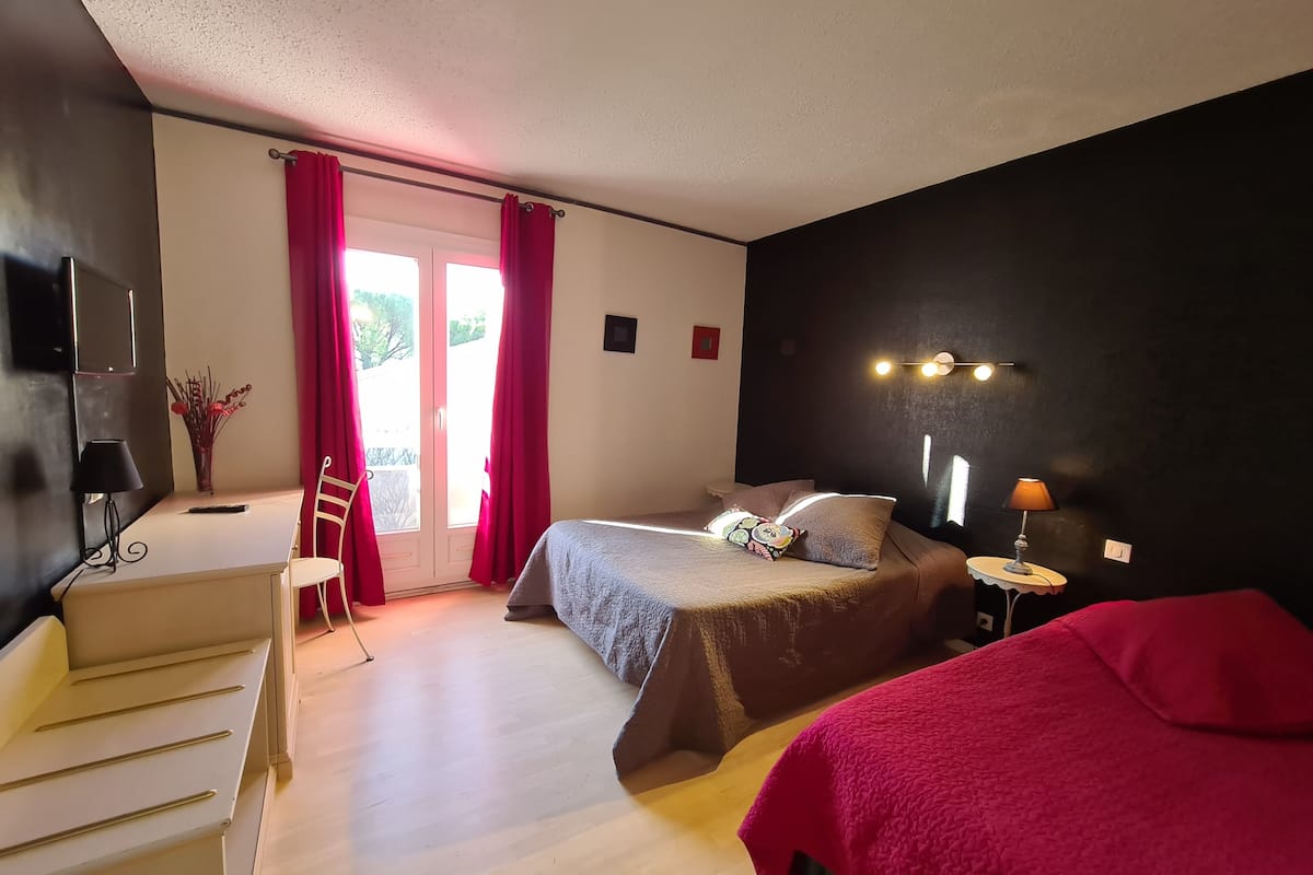 Triple Room | Premium bedding, desk, blackout drapes, soundproofing