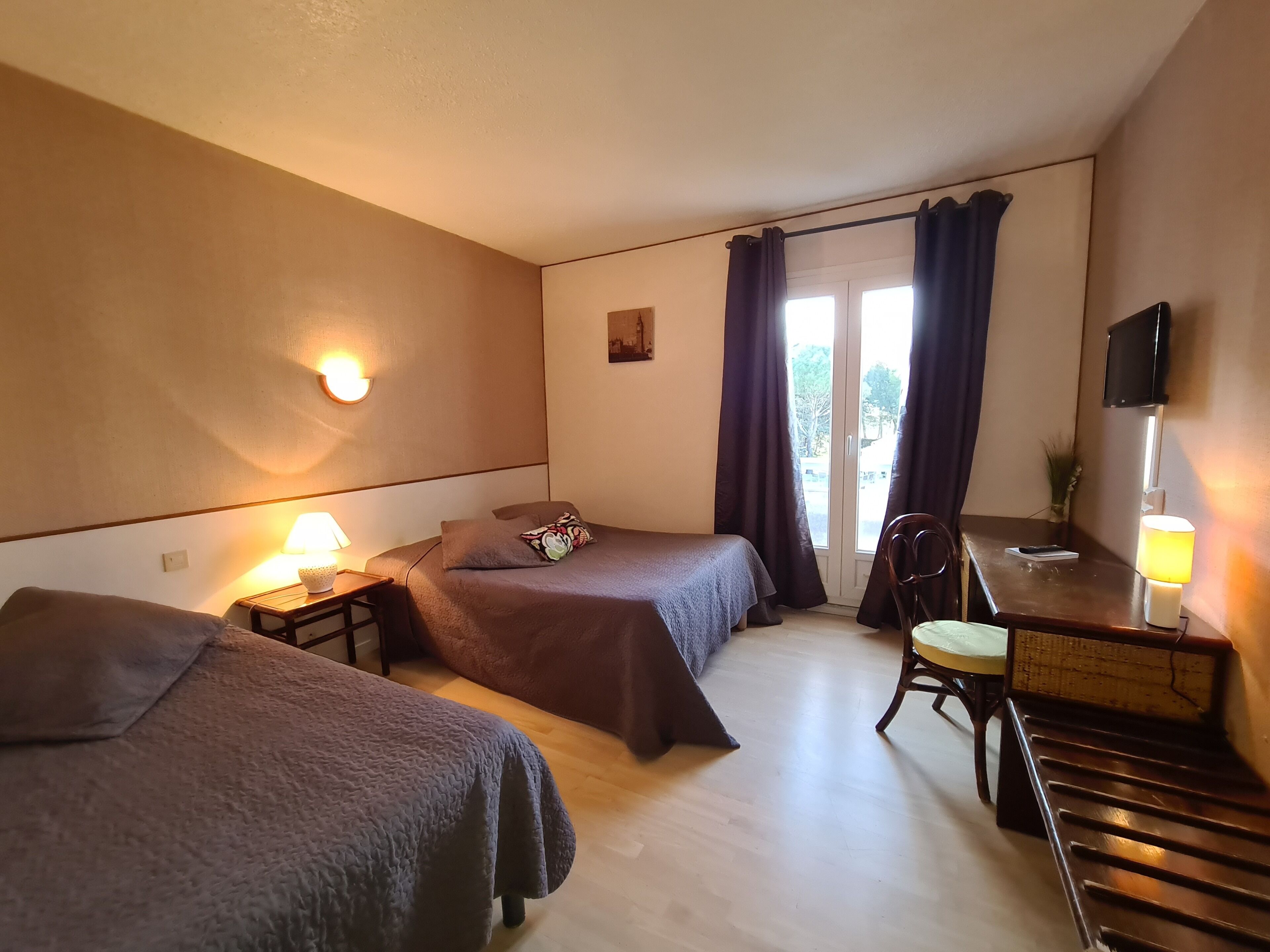 room | 1 bedroom, premium bedding, desk, blackout curtains