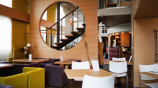 Con servicio de desayunos, comidas y cenas